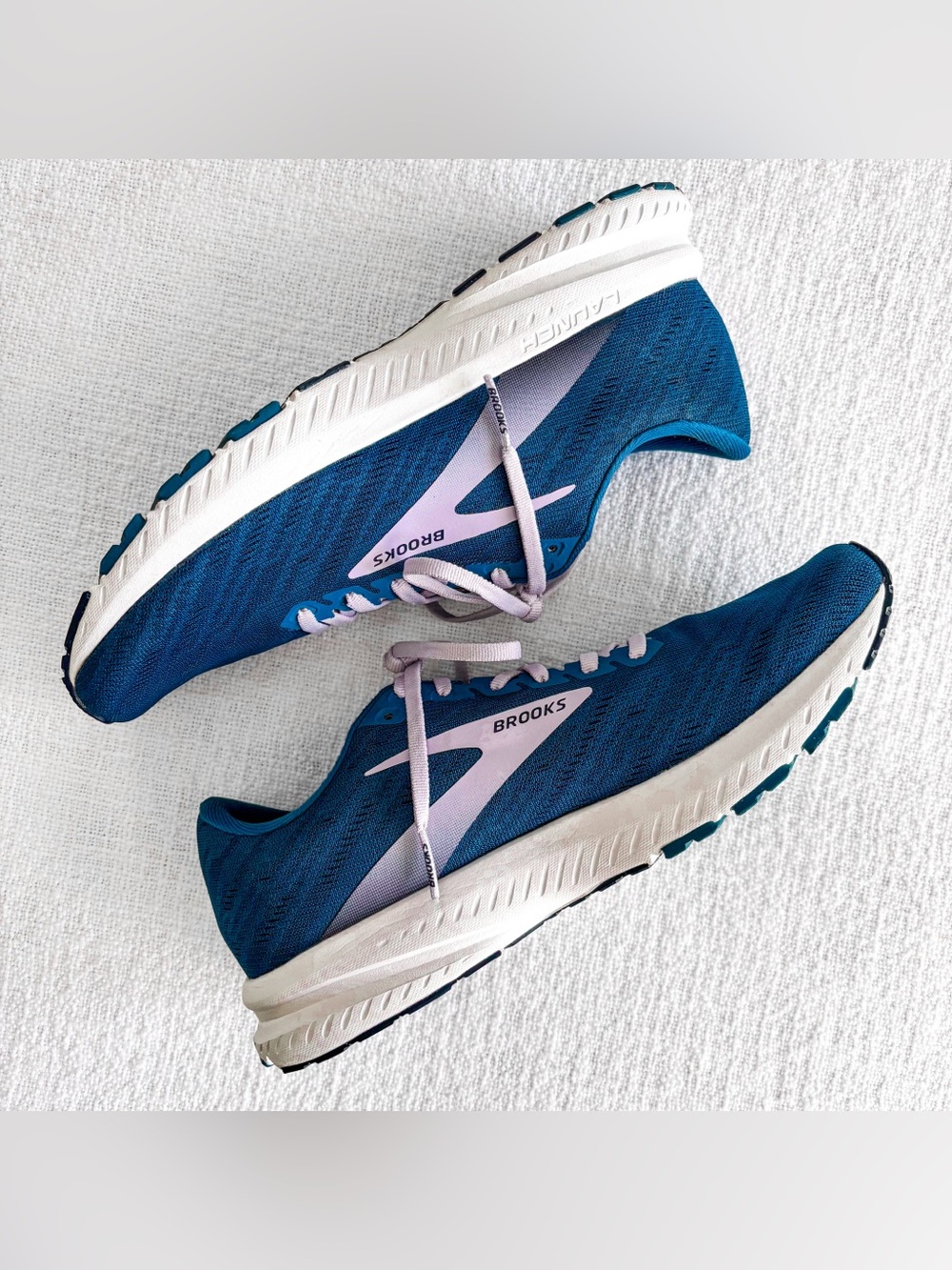 Brooks Launch 7 sneakers. - Picture 2 of 10